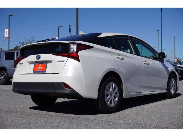 2019 Toyota Prius LE