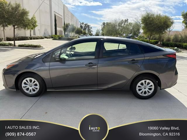 2019 Toyota Prius LE