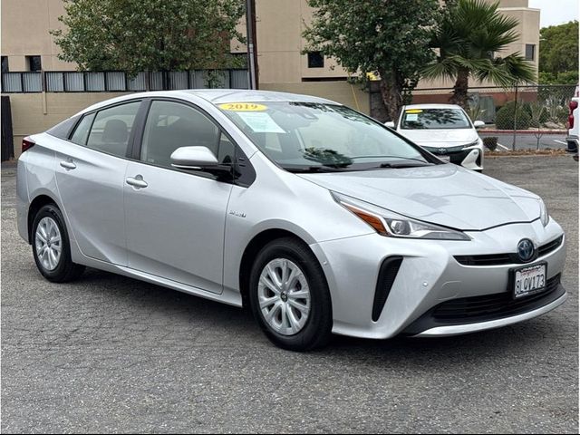 2019 Toyota Prius LE