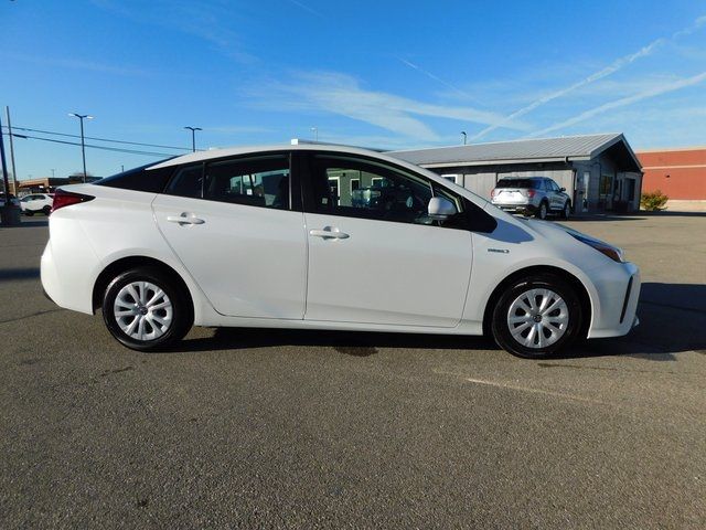 2019 Toyota Prius L Eco