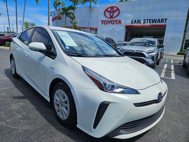 2019 Toyota Prius XLE