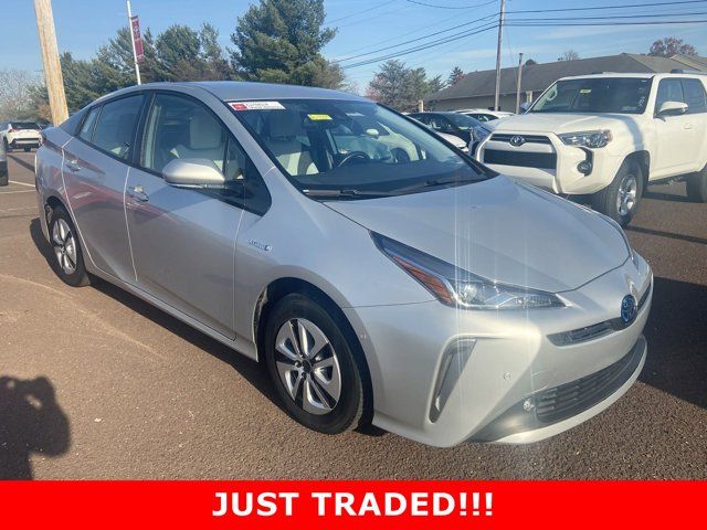 2019 Toyota Prius XLE