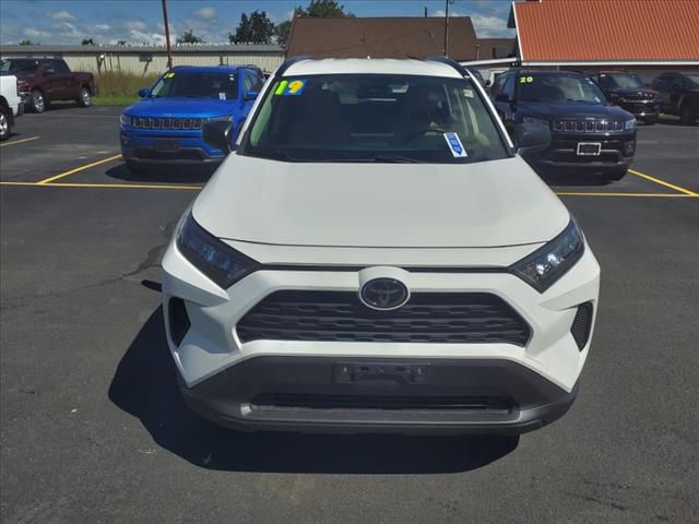 2019 Toyota RAV4 LE