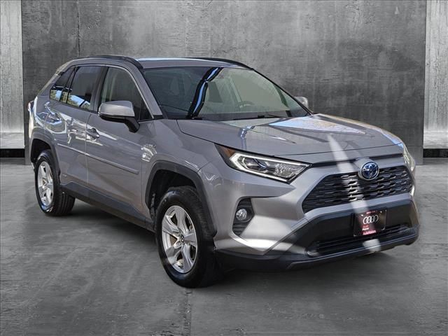 2019 Toyota RAV4 Hybrid XLE