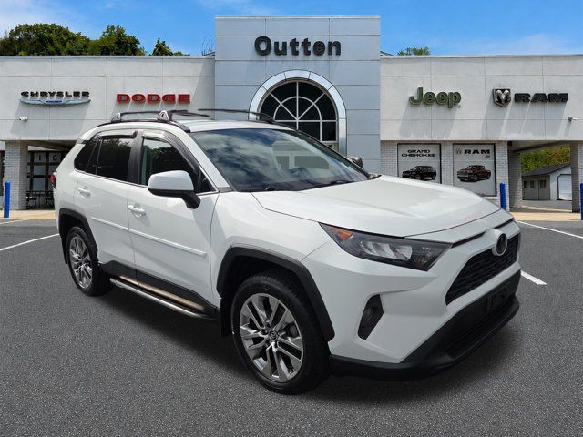 2019 Toyota RAV4 LE