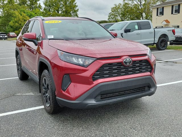 2019 Toyota RAV4 LE