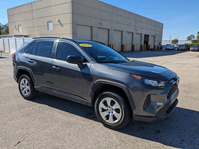 2019 Toyota RAV4 LE