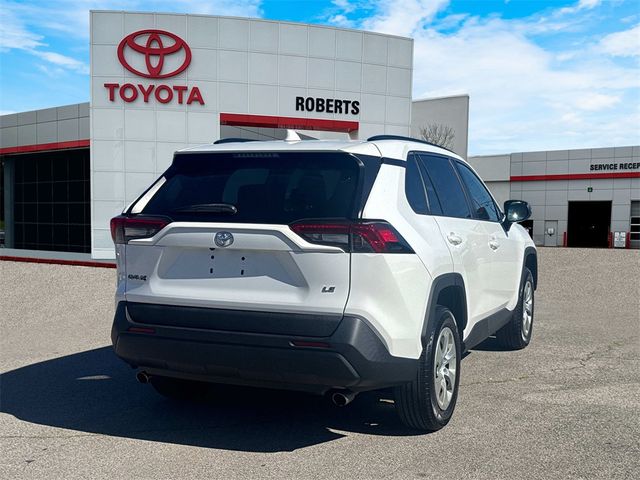 2019 Toyota RAV4 LE