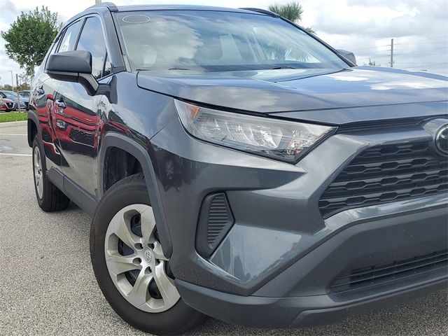 2019 Toyota RAV4 LE