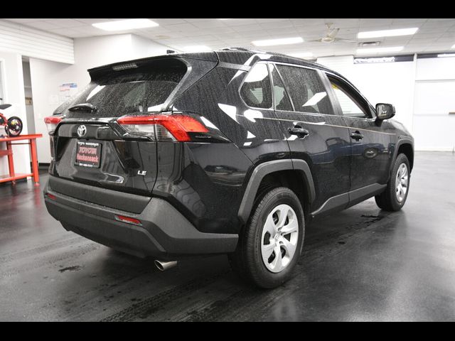 2019 Toyota RAV4 LE