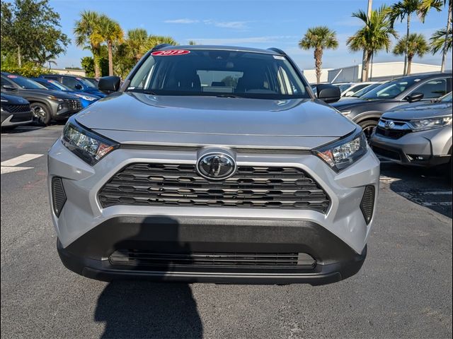 2019 Toyota RAV4 LE