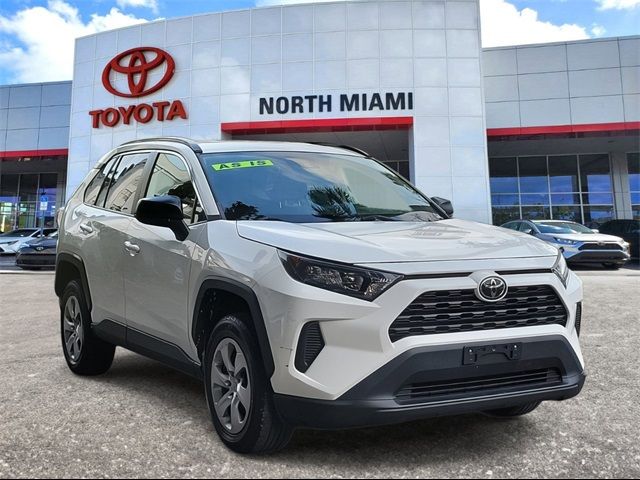 2019 Toyota RAV4 LE