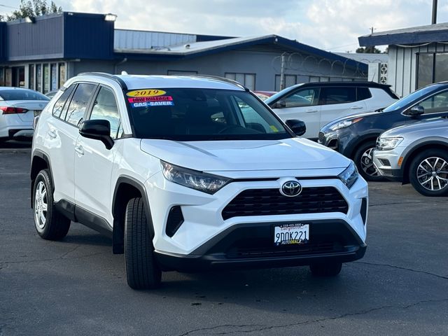 2019 Toyota RAV4 LE