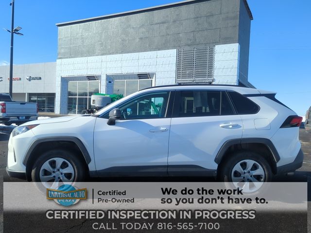 2019 Toyota RAV4 LE