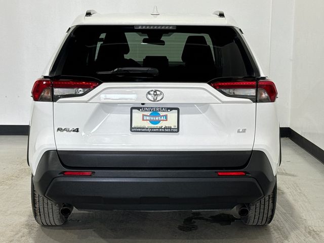 2019 Toyota RAV4 LE