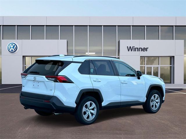 2019 Toyota RAV4 LE