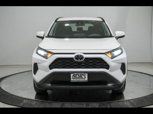 2019 Toyota RAV4 LE