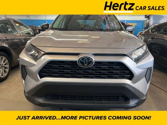 2019 Toyota RAV4 LE