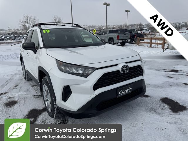 2019 Toyota RAV4 LE