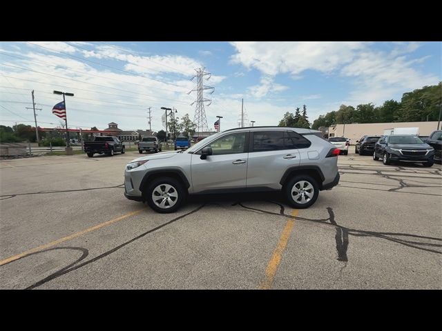 2019 Toyota RAV4 LE