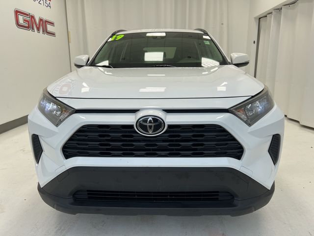 2019 Toyota RAV4 LE