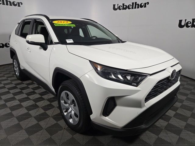 2019 Toyota RAV4 LE