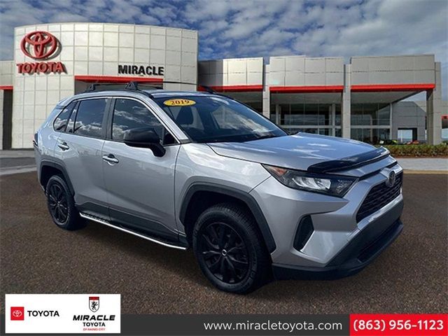 2019 Toyota RAV4 LE