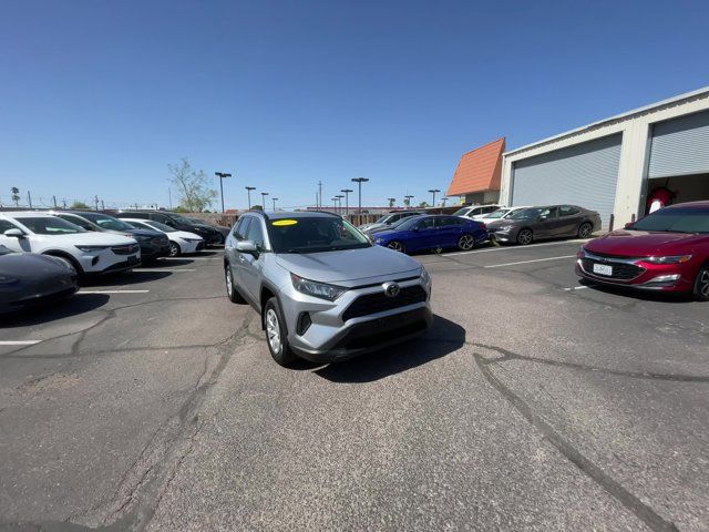 2019 Toyota RAV4 LE