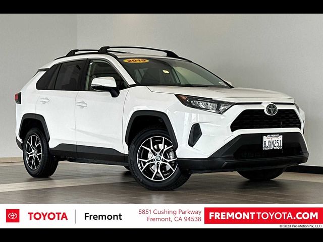 2019 Toyota RAV4 LE