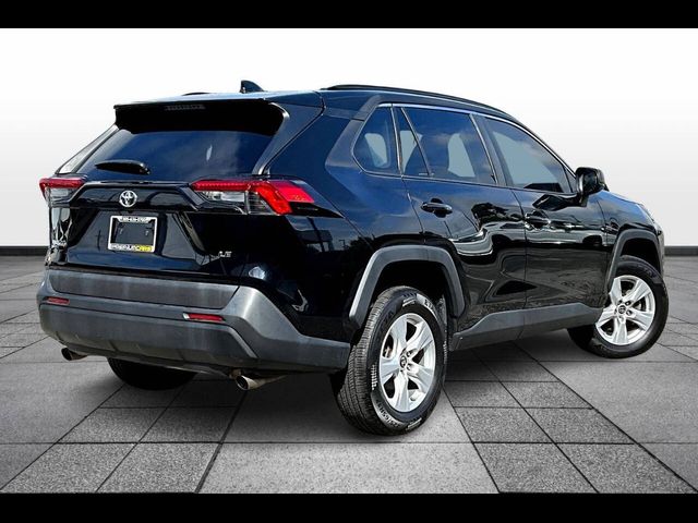 2019 Toyota RAV4 LE