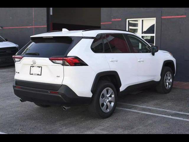 2019 Toyota RAV4 LE