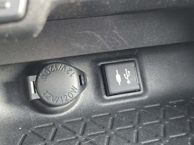 Vehicle image 12 of 33