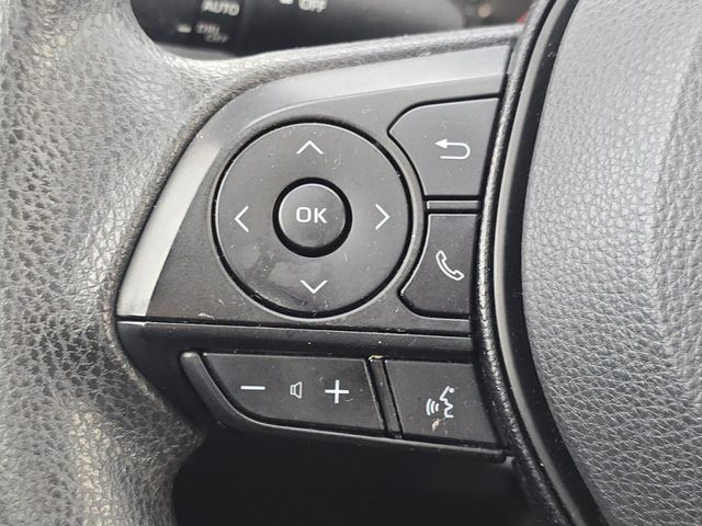Vehicle image 17 of 33