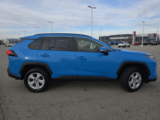 Vehicle image 7 of 33