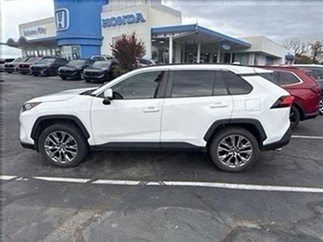 2019 Toyota RAV4 XLE Premium