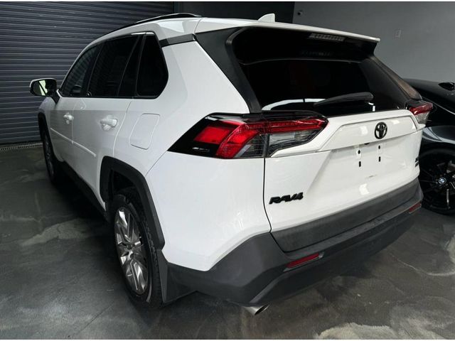 2019 Toyota RAV4 XLE Premium