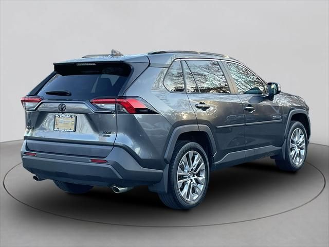 2019 Toyota RAV4 XLE Premium