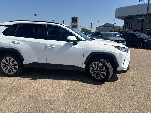 2019 Toyota RAV4 XLE Premium