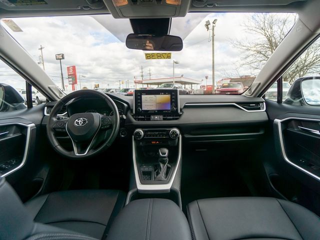 2019 Toyota RAV4 XLE Premium