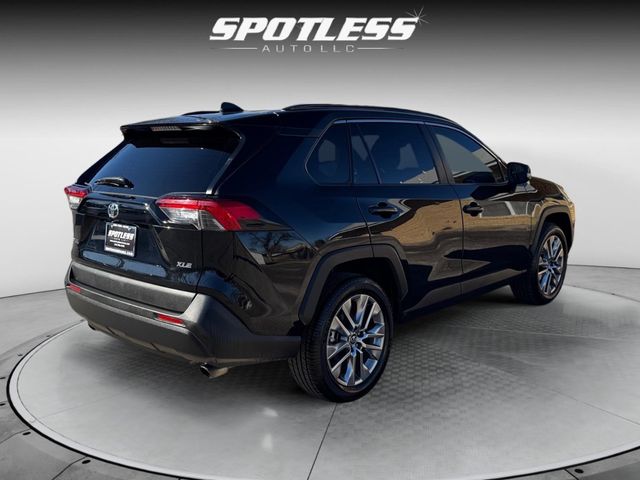 2019 Toyota RAV4 XLE Premium