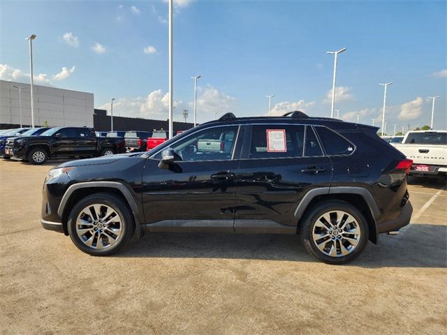 2019 Toyota RAV4 XLE Premium