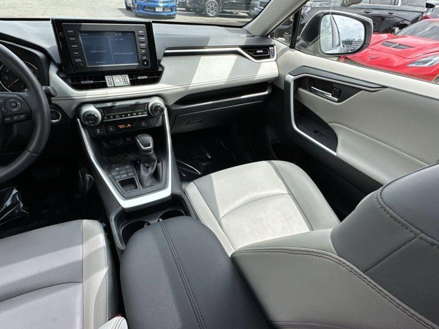 2019 Toyota RAV4 XLE Premium