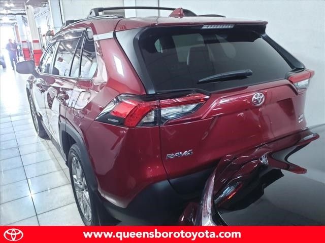 2019 Toyota RAV4 XLE Premium