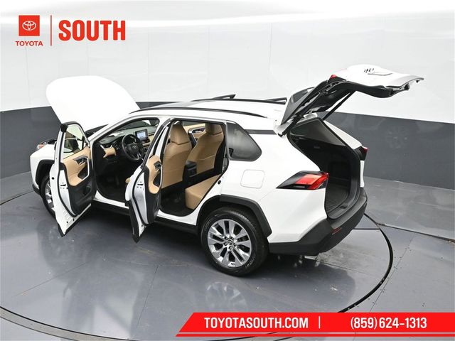 2019 Toyota RAV4 XLE Premium