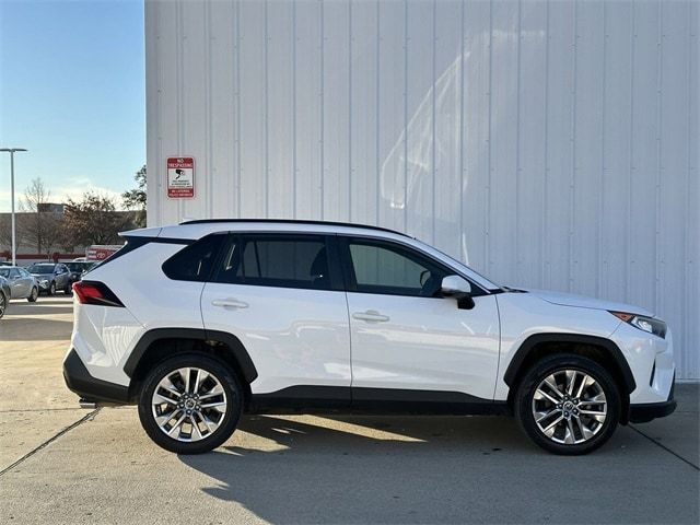 2019 Toyota RAV4 XLE Premium