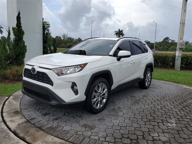 2019 Toyota RAV4 XLE Premium