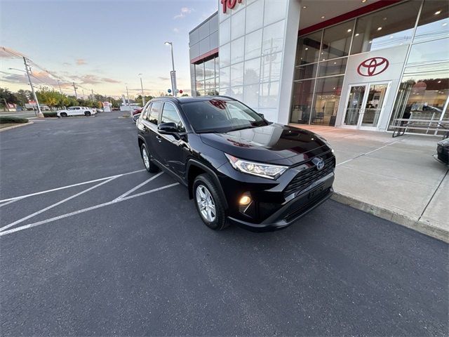 2019 Toyota RAV4 Hybrid XLE