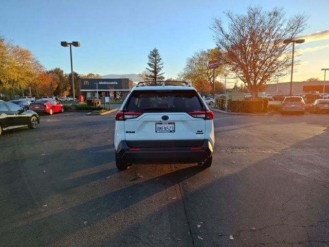 2019 Toyota RAV4 Hybrid XLE