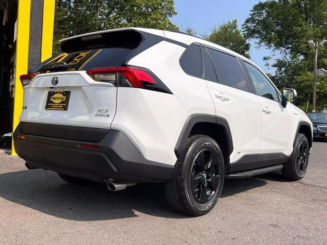 2019 Toyota RAV4 Hybrid XLE