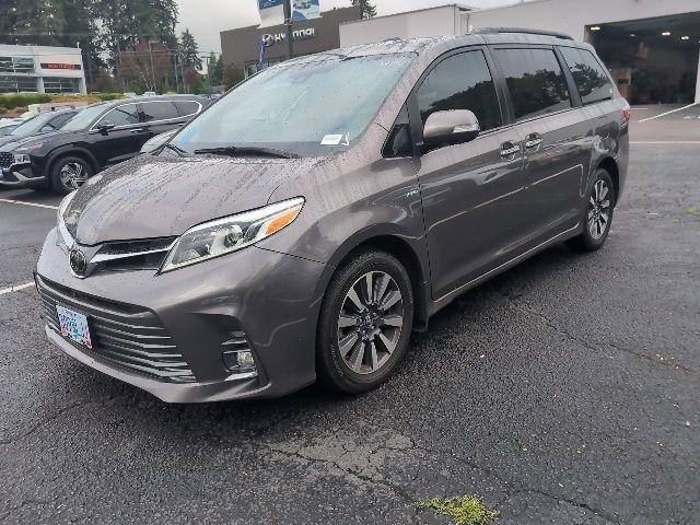 2019 Toyota Sienna 